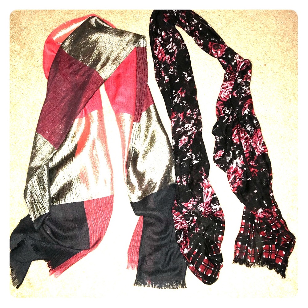 Bundle of 2 scarves 🧣 Burgandy & Black tones 🖤